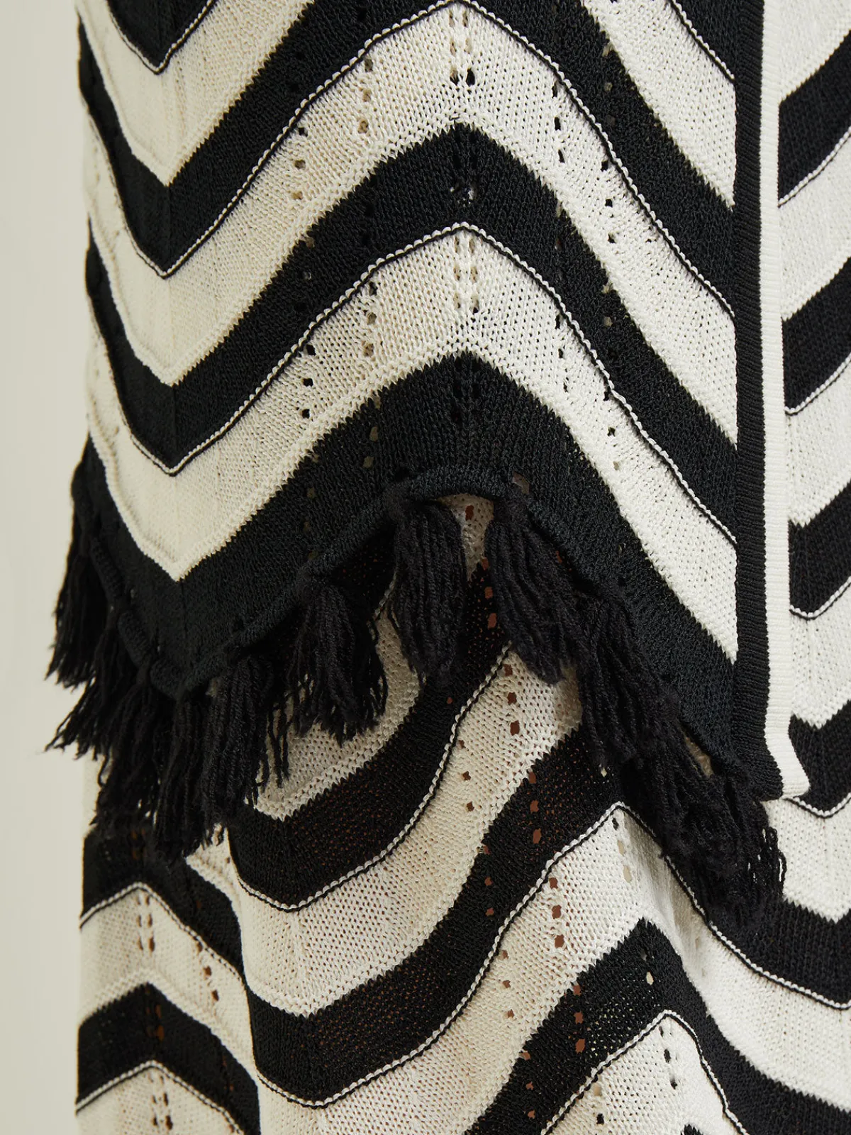 Jackets & Coats|Misook Heritage Fit Jacket - Chevron Fringe Trim Intarsia Knit Black/White