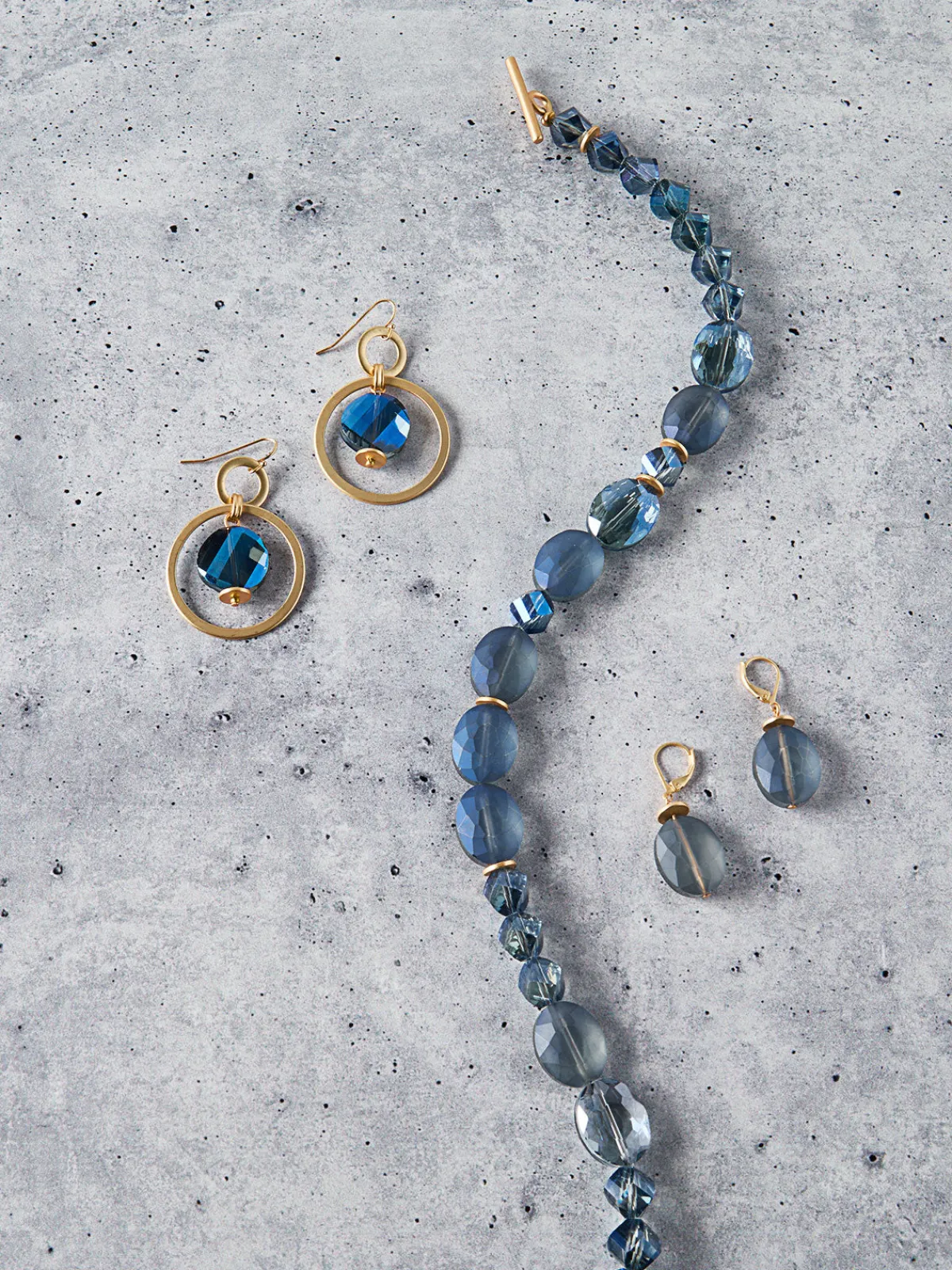 Accessories|Necklaces|Misook Labradorite Mixed Crystal Necklace Blue/Gold