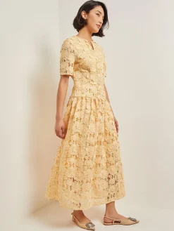 Dresses|Misook Maxi Pleated Drop Waist Dress - Floral Applique Woven PaleGold