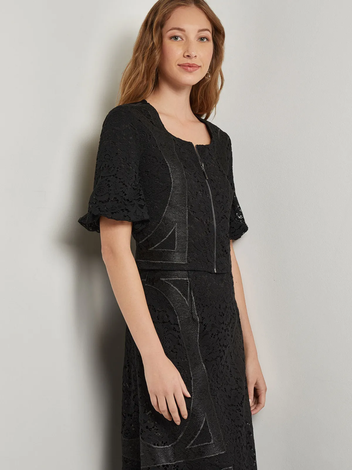 Blouses & Shirts|Tops & Tees|Misook Modern Fit Cropped Textural Woven Blouse Black