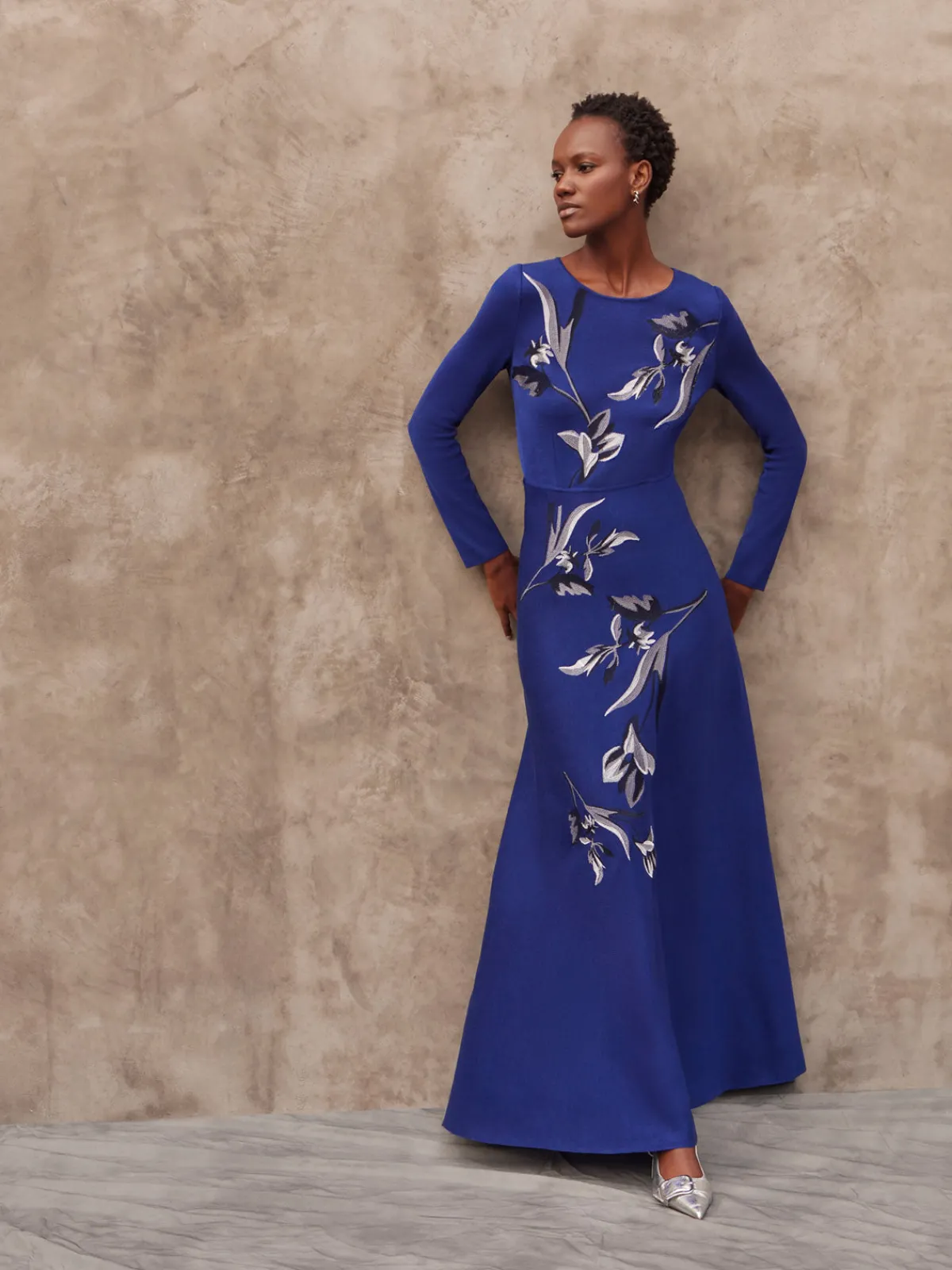 Dresses|Misook Modern Fit-and-Flare Embroidered Floral Knit Maxi Dress StarryNightBlue/Mink/NewIvory/Black