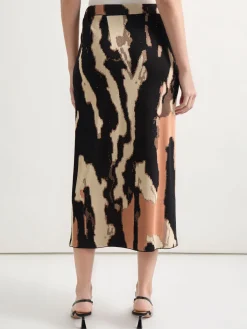 Skirts|Misook Straight Jacquard Soft Knit Midi Skirt Goldenwood/Parchment/Black