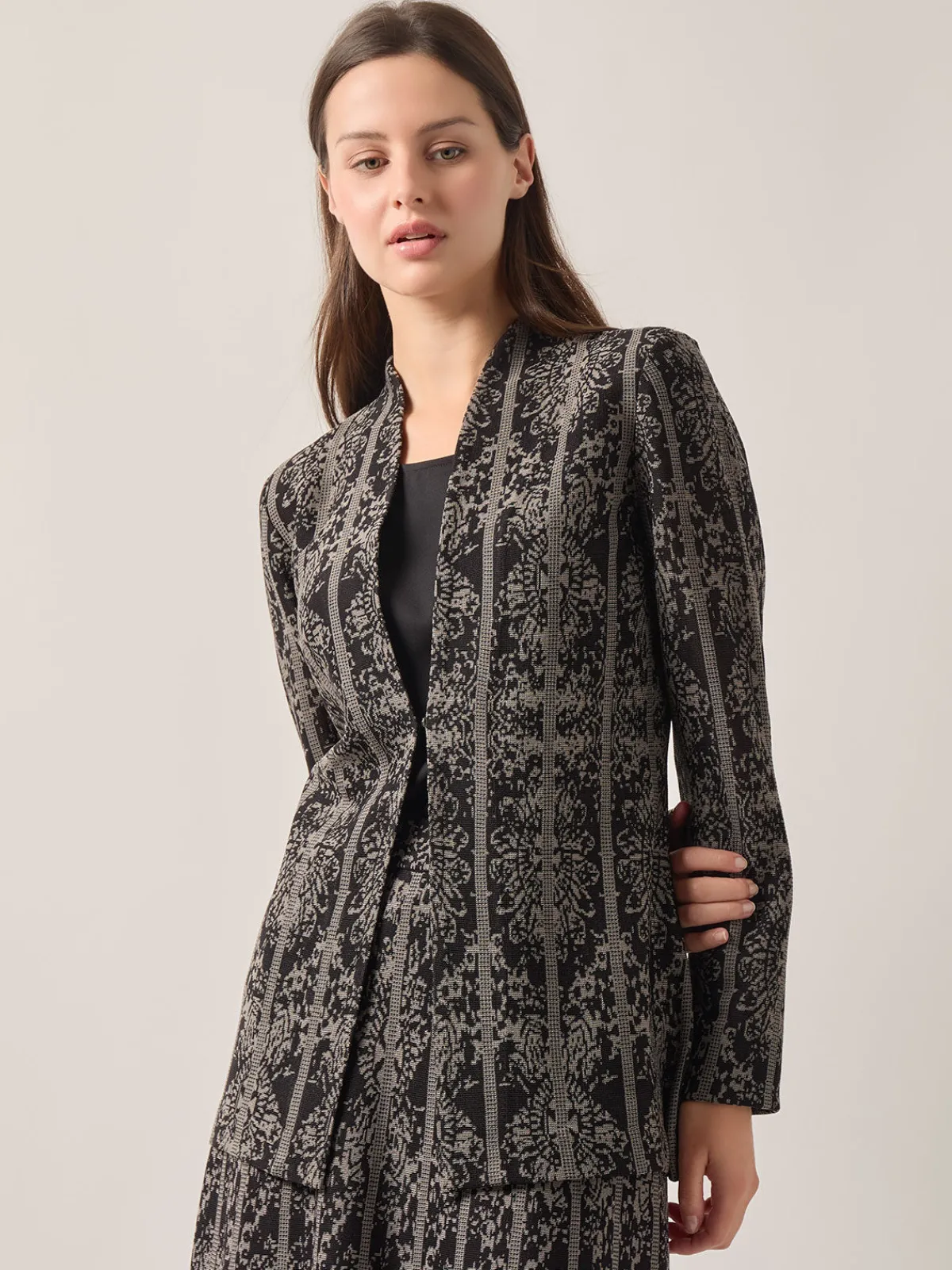 Jackets & Coats|Misook Tailored Fit Two-Tone Jacquard Knit Jacket Black/Mink